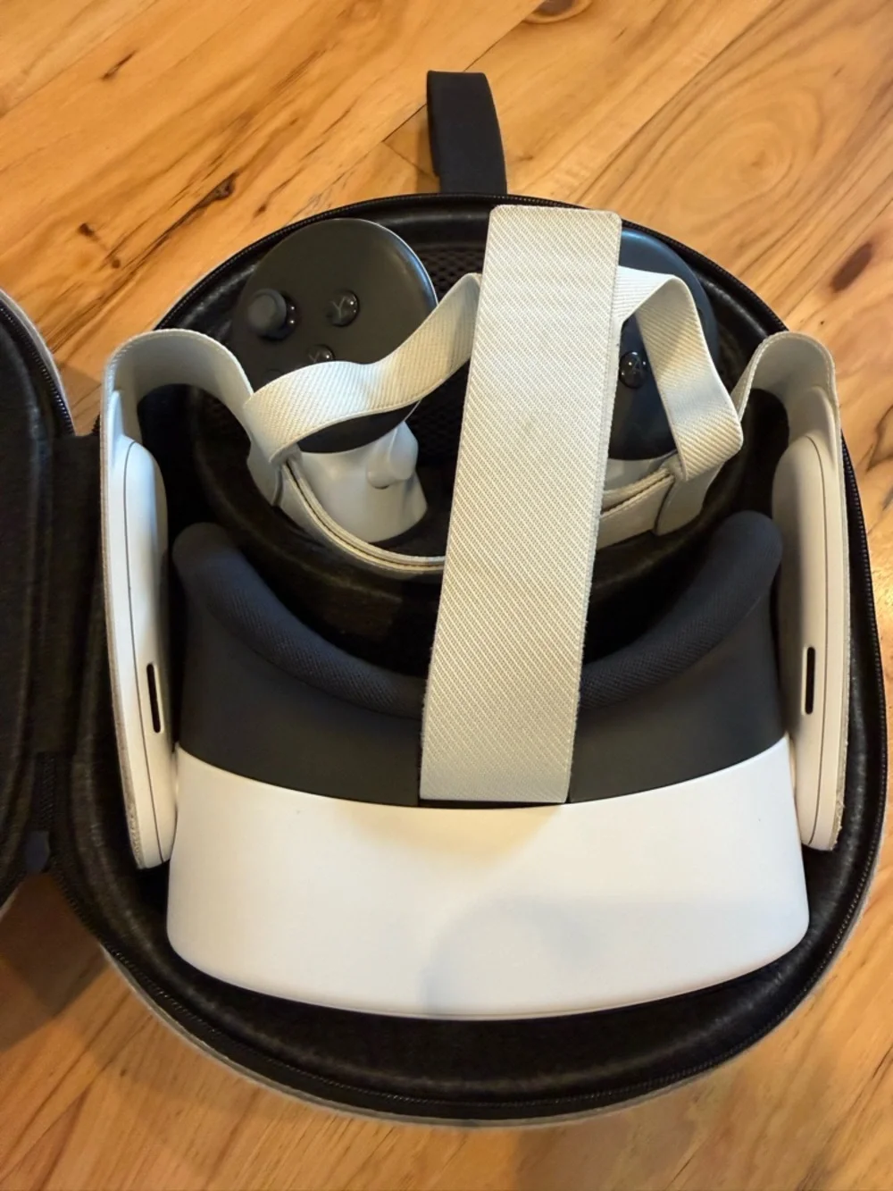 Quest 2 White VR Headset